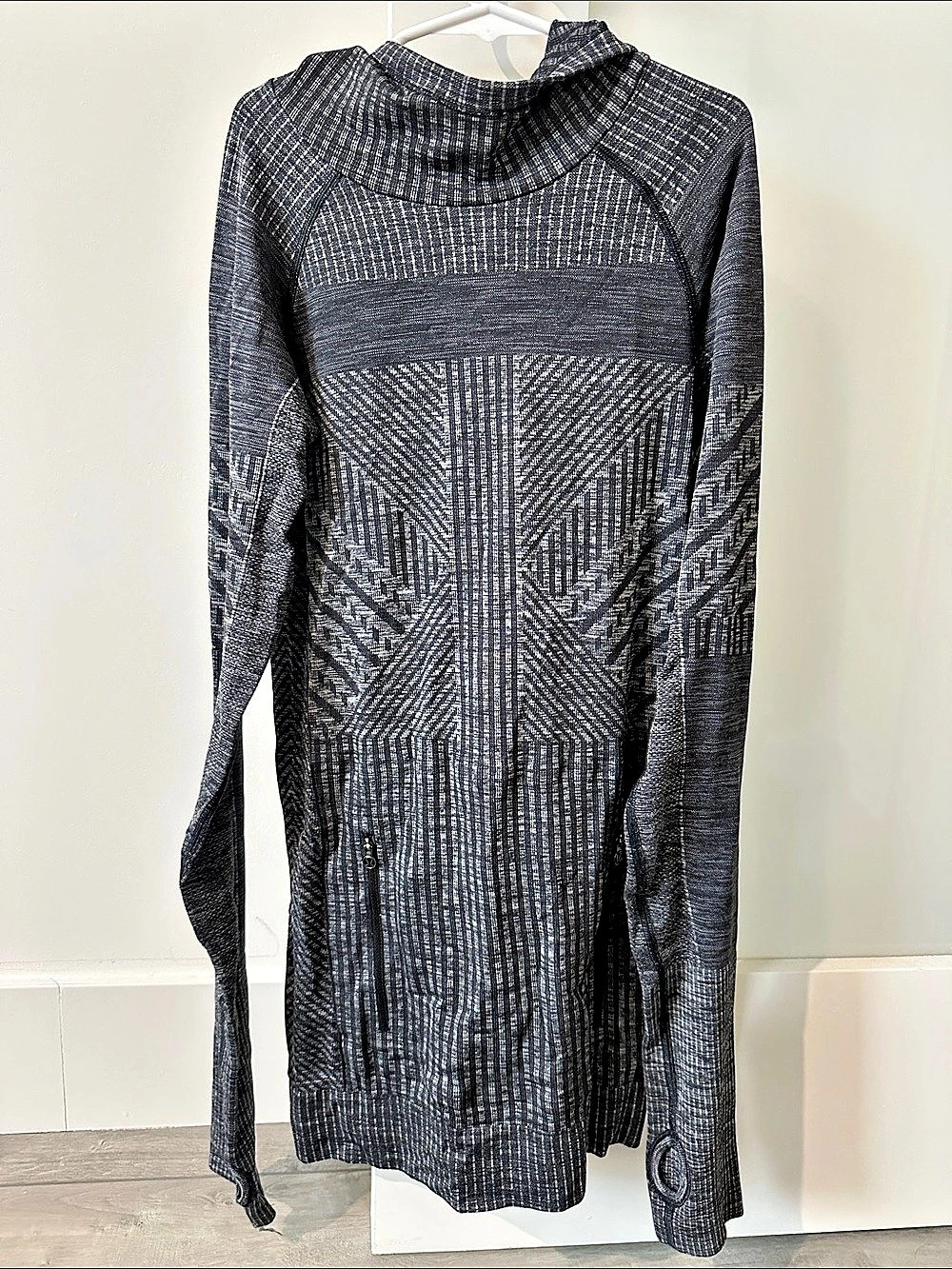 lululemon Forever Endeavour Long Sleeve Black & Gray Hoodie